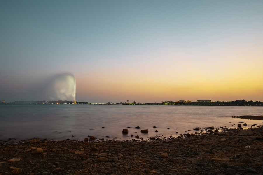 How To Explore Jeddah At Night With a Car