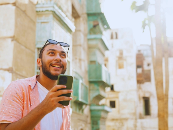 How Travellers Can Explore Al Balad in Jeddah by Car