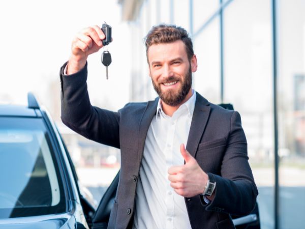 Choose Between Car Hire Online or at the Airport in Saudi Arabia