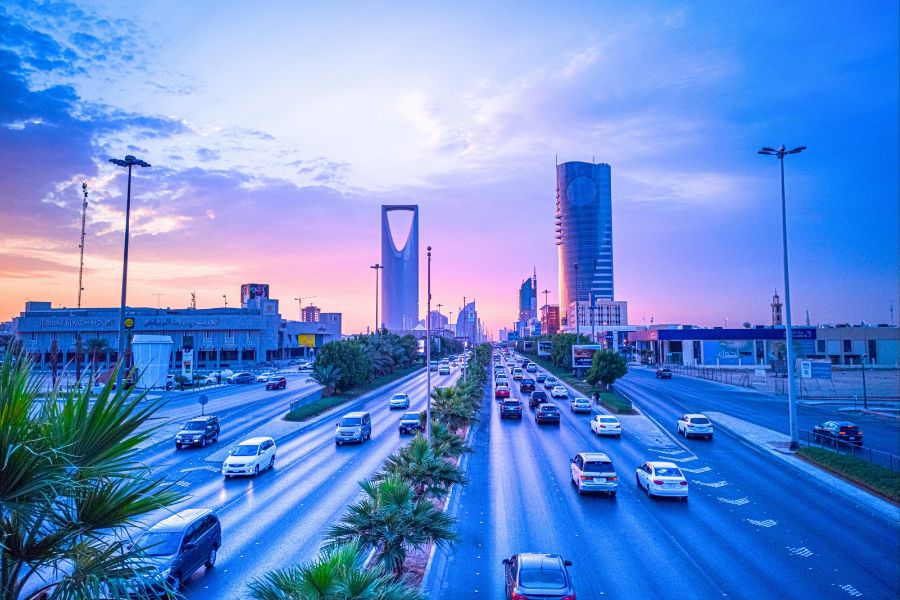 Affordable car rentals in Saudi Arabia with Final Rentals for budget-friendly travel and convenient online booking